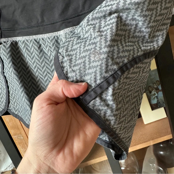 Lululemon Shorts Run Times Stretch Giant Herringbone Swift running low rise - Picture 4 of 6